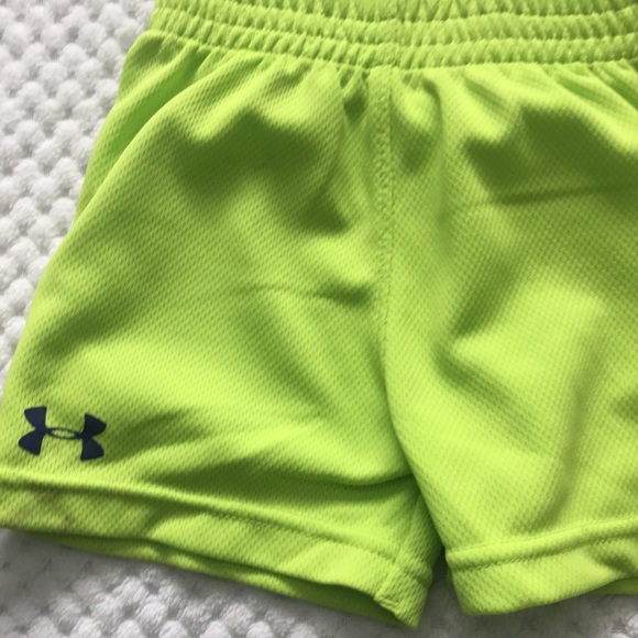 LIME GREEN UNDER ARMOUR size 3/6 MONTHS - Picture 2 of 4